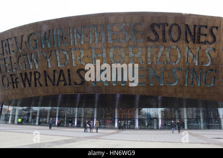 La baie de Cardiff, Pays de Galles. Feb 9, 2017. Il y a maintenant 15 ans depuis le début de la construction du Millenium Centre de Cardiff Bay. ©AimeeHerd Offres Banque D'Images