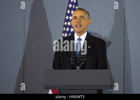 L'ancien président américain Barack Obama donne son discours d'adieu à Joint Base Andrews le 20 janvier 2017 dans le Maryland. (Photo par Ryan J. Sonnier/US Air Force par Planetpix) Banque D'Images