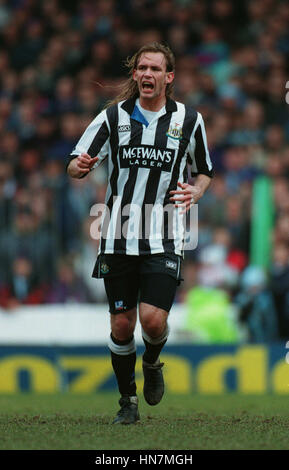 DARREN PEACOCK NEWCASTLE UNITED FC 12 Avril 1994 Banque D'Images