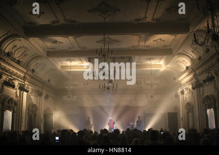 Londres, Royaume-Uni. 9 Février, 2017. Tom Grennan en live sur scène au Bush Hall, Londres. Date de la photo : le 9 février 2017. Credit : Roger Garfield/Alamy Live News Banque D'Images