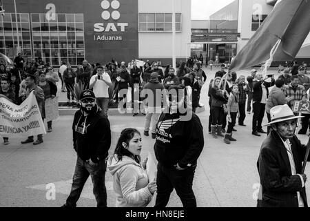 Manifestations à Tijuana, Mexique - 15/01/2017 - Mexique / Basse Californie / Tijuana - Un groupe a pris la douane mexicaine de Tijuana, Baja California, démonstrations à Tijuana, au Mexique, les gens font état d'augmentation des prix des hydrocarbures. - Alexandre Afonso / Le Pictorium Banque D'Images