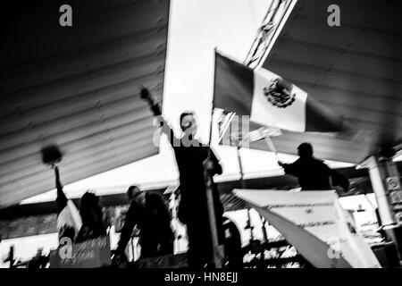 Manifestations à Tijuana, Mexique - 15/01/2017 - Mexique / Basse Californie / Tijuana - Un groupe a pris la douane mexicaine de Tijuana, Baja California, démonstrations à Tijuana, au Mexique, les gens font état d'augmentation des prix des hydrocarbures. - Alexandre Afonso / Le Pictorium Banque D'Images