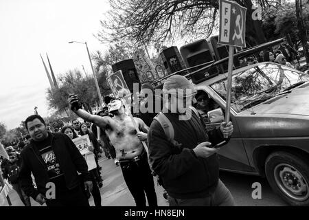 Manifestations à Tijuana, Mexique - 15/01/2017 - Mexique / Basse Californie / Tijuana - Démonstrations à Tijuana, au Mexique, les gens font état d'augmentation des prix des hydrocarbures. - Alexandre Afonso / Le Pictorium Banque D'Images