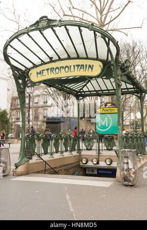 Entrée Art nouveau du métro à Paris, France, Europe Banque D'Images