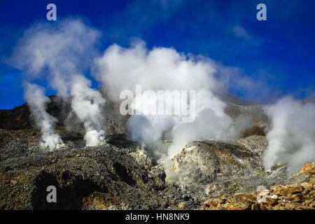 Le cratère volcanique du volcan papandayan à Garut, Java-Ouest, Indonésie. Banque D'Images