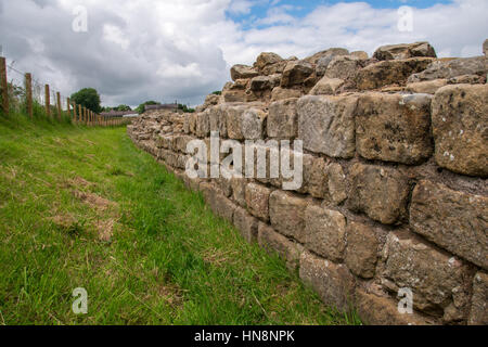 L'Angleterre, dans le Yorkshire, Newcastle - Mur d'Hadrien, également connu sous le nom de l'enceinte romaine, était une fortification défensive dans la province romaine de Britannia construit u Banque D'Images