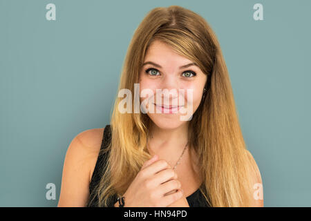 Blonde Girl Smiling Concept Studio Banque D'Images