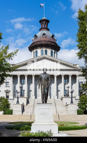 Columbia, Caroline du Sud. Statue du Sénateur Strom Thurmond en face de la maison de l'état de la Caroline du Sud, Columbia, Caroline du Sud, USA Banque D'Images