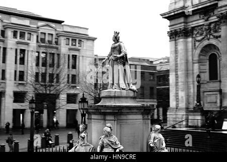 Statue de la reine Victoria à Londres Banque D'Images