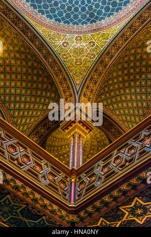 Colonne, synagogue Espagnole, de l'intérieur tourné, Josefov, le Quartier Juif, Prague, la Bohême, République Tchèque Banque D'Images