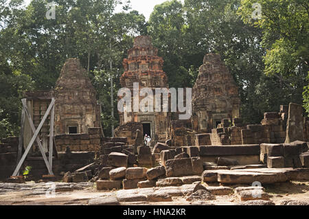 Trois tours, Prasat Preah Ko, le sacré, le Cambodge Roluos, Ox. Datant de la fin du ixe siècle. Dédié à Shiva Banque D'Images