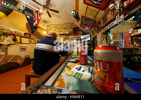 À l'intérieur de l'hôtel de fer vêtu, en Bar, Pilbara, Australie occidentale. Banque D'Images