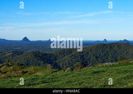 Glass House Mountains vue depuis le mont Mee Banque D'Images