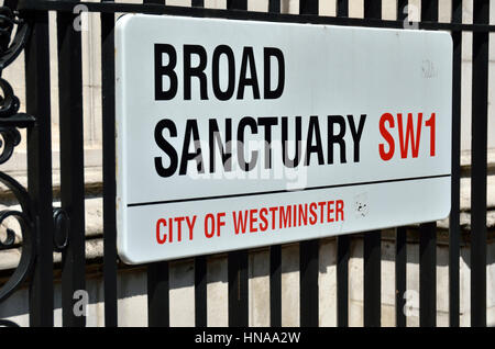 Vaste Sanctuaire SW1 City of westminster street sign, Londres, Royaume-Uni. Banque D'Images