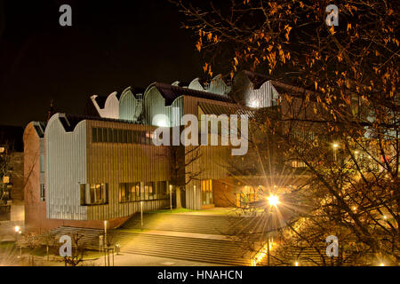 Musée Ludwig à Cologne, nuit Banque D'Images