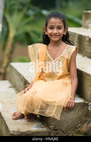 Fille à un mariage hindou, Deniyaya, Sri Lanka Banque D'Images