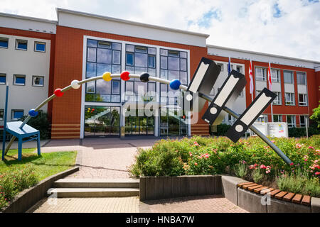 Objet d'art en face de Townhall Schwedt/Oder, Brandenburg, Allemagne Banque D'Images