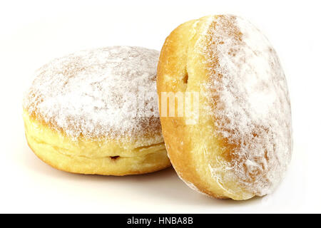 Pâtisserie traditionnelle allemande Berliner isolé sur fond blanc Banque D'Images