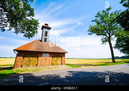 Fire Station dans Mödlich Lenzerwische,, Brandenburg, Allemagne Banque D'Images