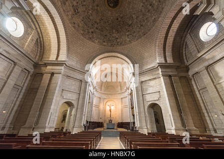 Santo Domingo de Silos, Espagne - 11 octobre 2016 : Intérieur de l'église dans l'ancien monastère de Santo Domingo de Silos, Burgos, Espagne. Banque D'Images