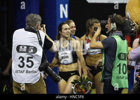 Berlin, Allemagne. 10 février 2017. ISTAF 2017 intérieur, Mercedes-Benz Arena de Berlin, Allemagne. 10 Février, 2017. 60 mètres de femmes gagnant Final Olesya Povh (Ukraine) dans le temps de 7,14 secondes. Crédit : Paul Velasco/Alamy Live News Banque D'Images