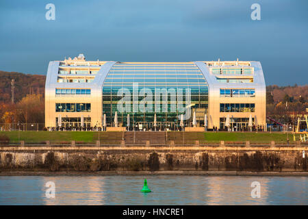 L'Europe, l'Allemagne, en Rhénanie du Nord-Westphalie, Bonn, l'hôtel Jungfrau sur le Rhin. Banque D'Images