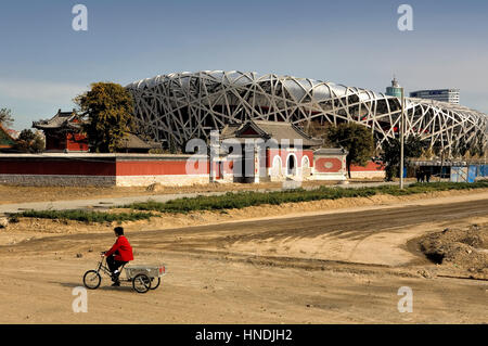 En construction, Stade olympique national, par Herzog et De Meuron, Beijing, Chine Banque D'Images