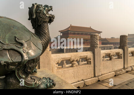 Bronzeschildkröte, Verbotene Stadt, Pékin, Beijing, Chine, Volksrepublik, Asien | Bronze tortue, la Cité Interdite, Beijing, Republi Banque D'Images