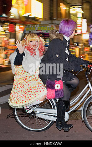 Bicyclette, scène de rue à Dotombori, Osaka, Japon,Asia,Osaka, Japon, Asie Banque D'Images