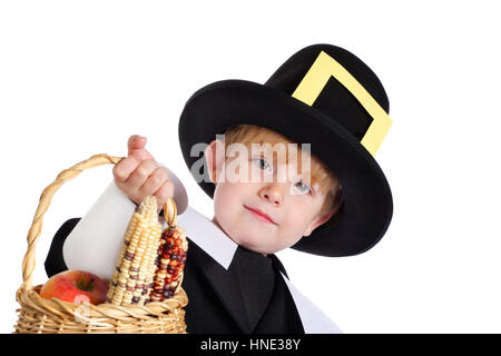 Jeune garçon vêtu d'un costume de pèlerinage célèbre grâce aux États-Unis d'Amérique Banque D'Images