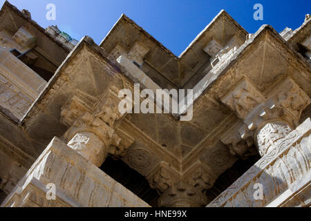 Détail,mur extérieur du Temple Jagdish, Udaipur, Rajasthan, Inde Banque D'Images