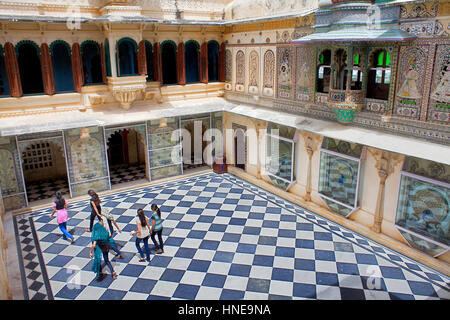 Cour Peacock, cour, City Palace, Udaipur, Rajasthan, Inde Banque D'Images