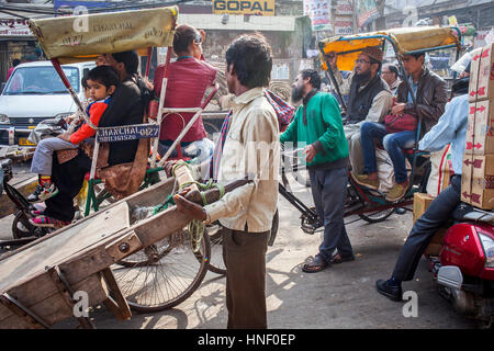 Le trafic, de Chandni Chowk, Old Delhi, Inde Banque D'Images