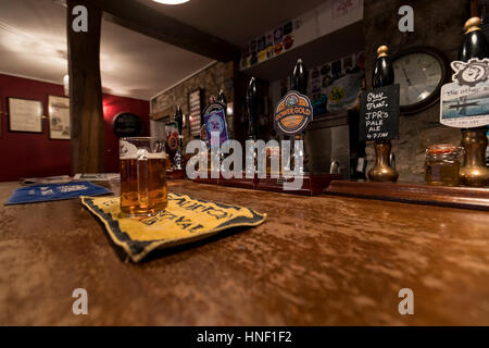 Queens Head pub micro intérieur. Chepstow, au Pays de Galles Banque D'Images