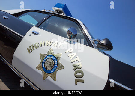 DEN BOSCH, aux Pays-Bas - 10 MAI 2015 : 1978 Dodge Monaco California Highway Patrol car. Banque D'Images