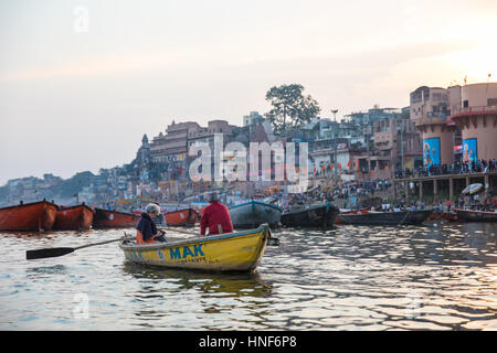 04/02/2017. Varanasi, Inde. Légende photo : Rob Pinney Banque D'Images