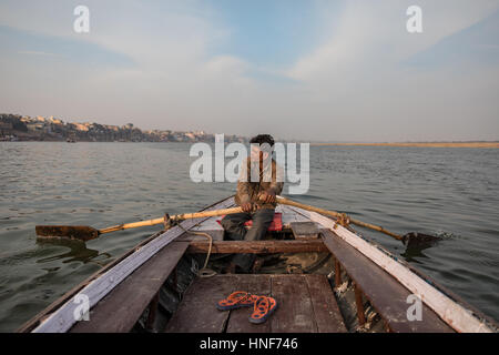 04/02/2017. Varanasi, Inde. Légende photo : Rob Pinney Banque D'Images