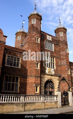 Abbot's Hospital alms house High Street Surrey Guildford Banque D'Images