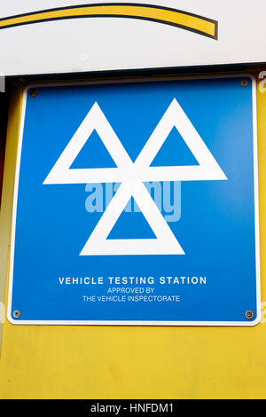 Station d'essais véhicule approuvé par l'inspection du véhicule sign uk Banque D'Images
