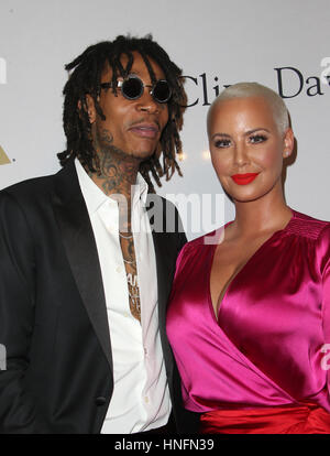 Los Angeles, CA. Feb 11, 2017. Wiz Khalifa, Amber Rose, au gala des GRAMMY Hommage aux icônes de l'industrie et honorer Debra Lee, au Beverly Hilton Hotel en Californie le 11 février 2017. Banque D'Images