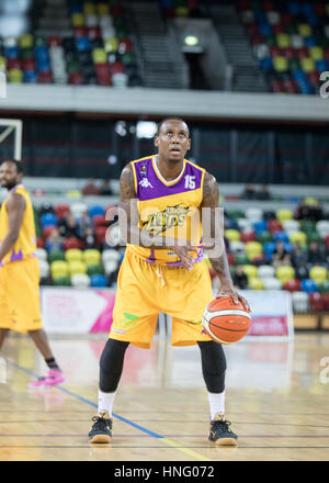 Londres, Royaume-Uni. 12 Février, 2017. Leicester Riders défaite en prolongation 84-80 Lions Londres à Copper box, Parc Olympique, Londres. Les Lions de Londres' Alex Owumi. Carol Moir/AlamyLiveNews de crédit. Banque D'Images