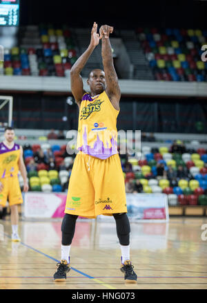 Londres, Royaume-Uni. 12 Février, 2017. Leicester Riders défaite en prolongation 84-80 Lions Londres à Copper box, Parc Olympique, Londres. Les Lions de Londres' Alex Owumi. Carol Moir/AlamyLiveNews de crédit. Banque D'Images