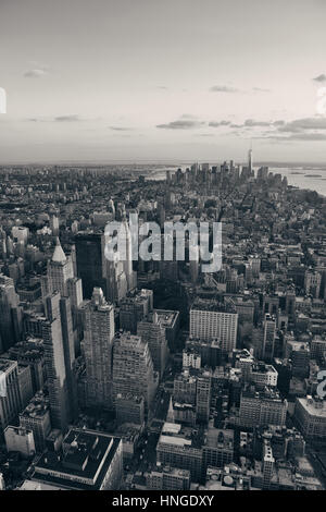 Le centre-ville de New York City skyline view. Banque D'Images