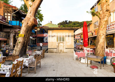 Hatun Cevriye Anadolu Kavagi fontaine à place du village. L'Anadolu Kavagi est un petit village de pêcheurs sur la côte nord Banque D'Images