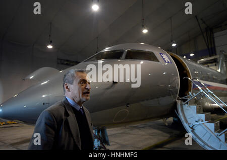 Le ministre de la Défense, Martin Stropnicky visite la 24e base aérienne de transport à Prague-Kbely, République tchèque, le Lundi, Février 13, 2017. (Photo/CTK Michal Krumphanzl) Banque D'Images