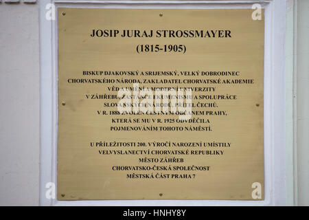 Prague, République tchèque. Feb 13, 2017. La plaque commémorative de l'évêque croate Josip Juraj Strossmayer et bienfaiteur sera dévoilé au quartier de Prague 7, République tchèque, aujourd'hui, le mardi 14 février, 2017. Credit : Michal Kamaryt/CTK Photo/Alamy Live News Banque D'Images