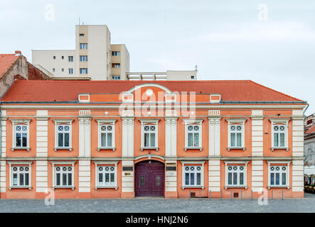 High school sur Union Square à Timisoara, Roumanie Banque D'Images