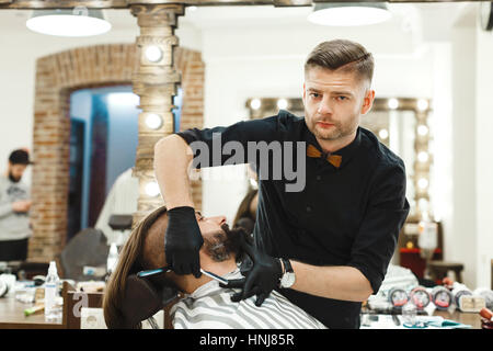 Salon de coiffure en forme de barbe pour homme Banque D'Images