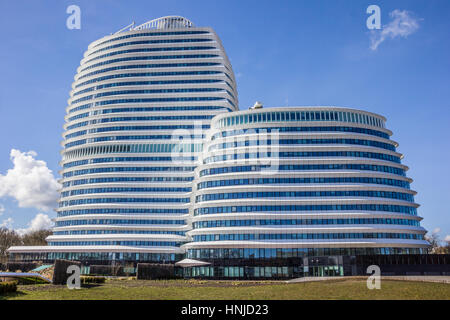 Immeuble de bureaux modernes de l'administration fiscale néerlandaise de Groningue, Pays-Bas Banque D'Images