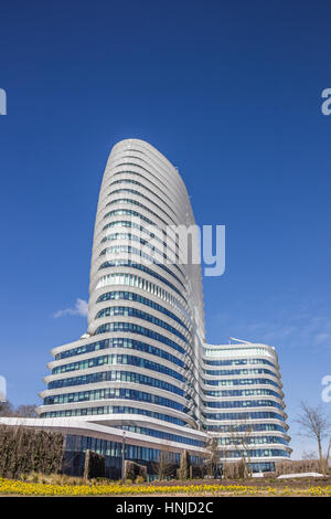 Immeuble de bureaux modernes de l'administration fiscale néerlandaise de Groningue, Pays-Bas Banque D'Images